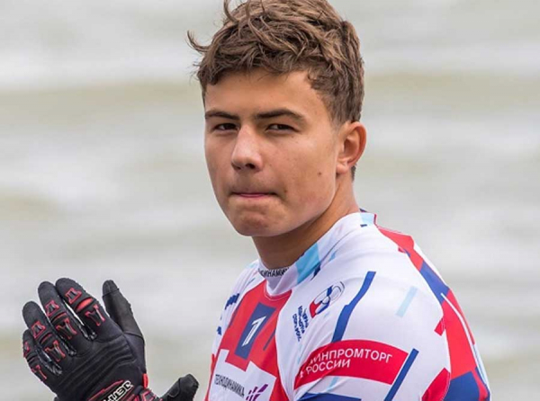 Мантуров и Чемезов в откатной связке: Минпромторг требует от Ростеха вернуть 15 миллиардов украденных субсидий