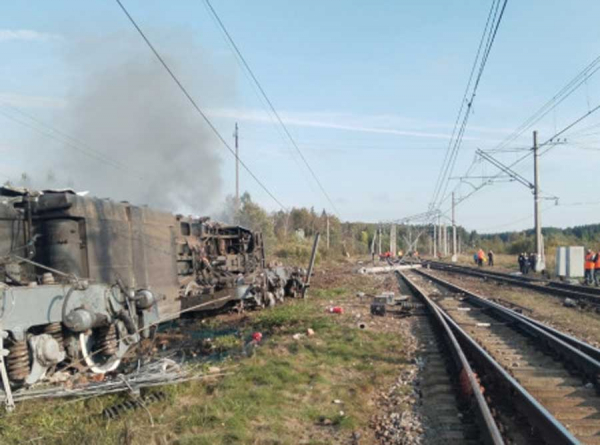 РЖД скрывало убийственный приказ Артема Рудюка: тепловоз ТЭП70БС под Семрино сошел с рельсов из-за его авантюры