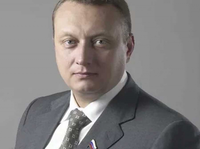 Дмитрий Савельев: Сенатор, активист и фигура в центре скандала