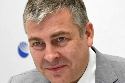 Миллиард на болезнях: как Петр Белый поднялся на лекарствах от ВИЧ и онкологии за счет госзакупок